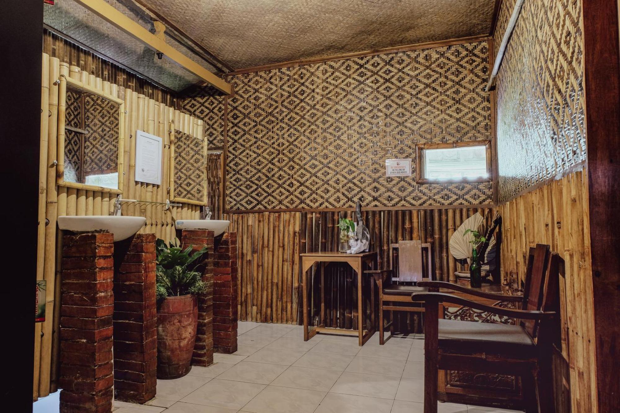 Glory Homestay Yogyakarta Eksteriør billede